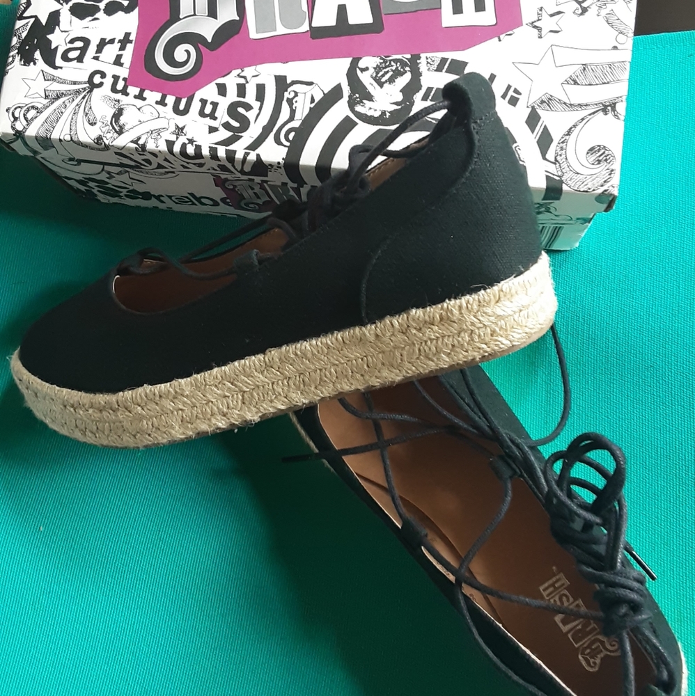 BLACK TIE UP ESPADRILLES  8